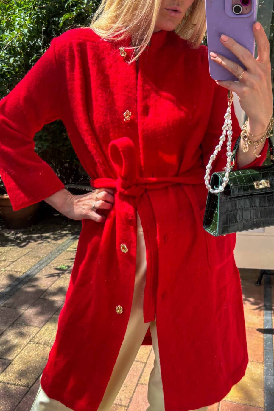 La femme en rouge vintage maxi robe