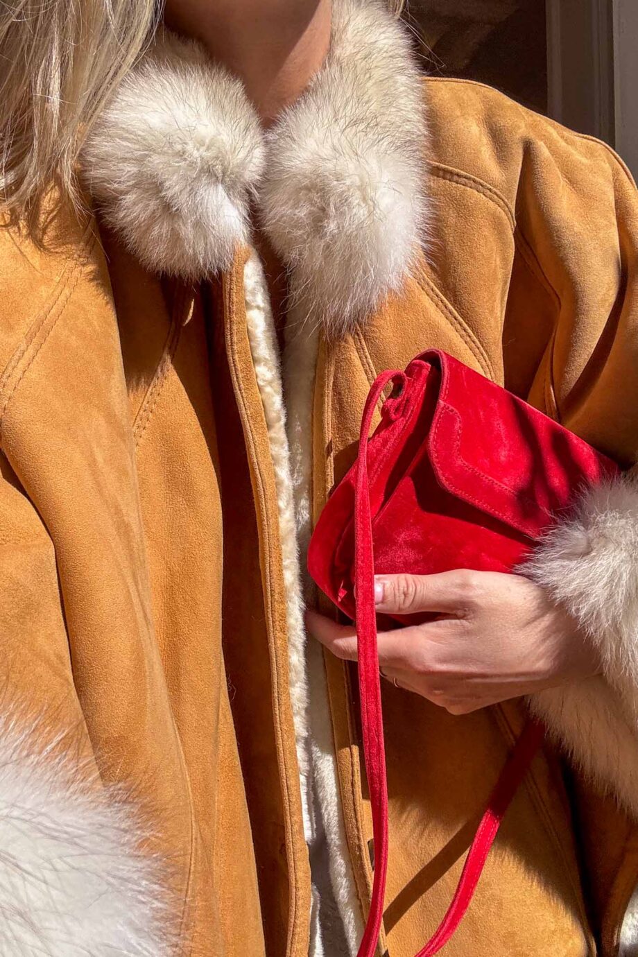 La Dolce vita luxe suede lammy cape