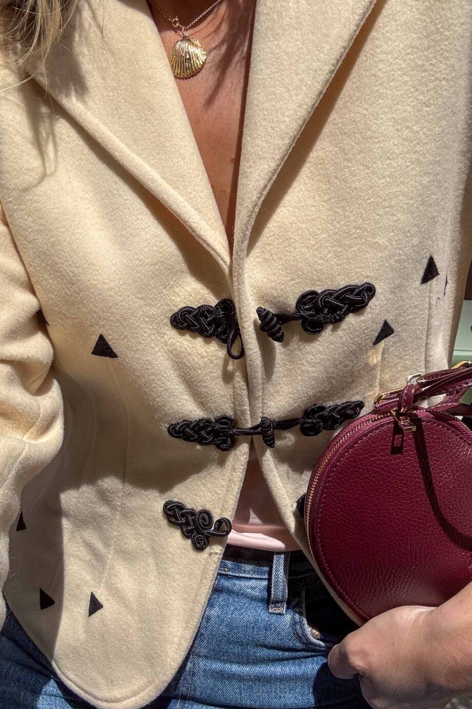 The Saint-Honoré Cashmere blazer