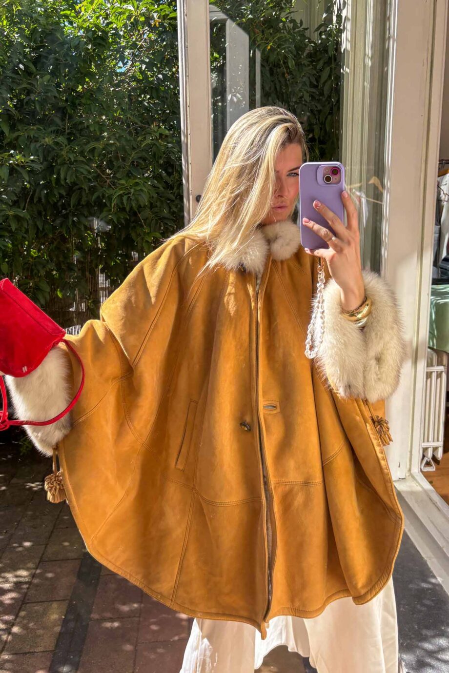 La Dolce vita luxe suede lammy cape