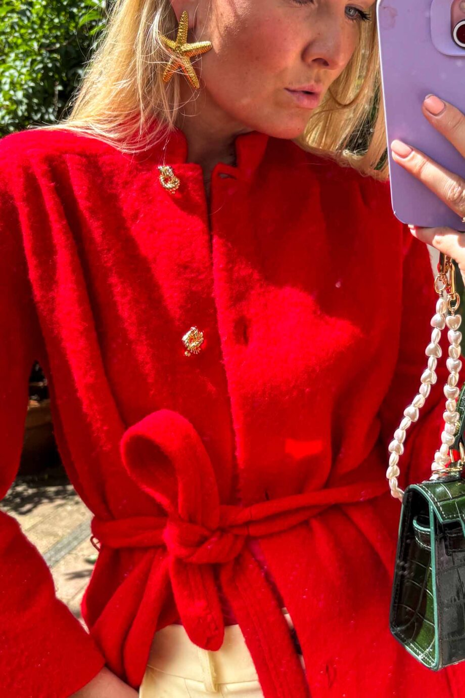 La femme en rouge vintage maxi robe