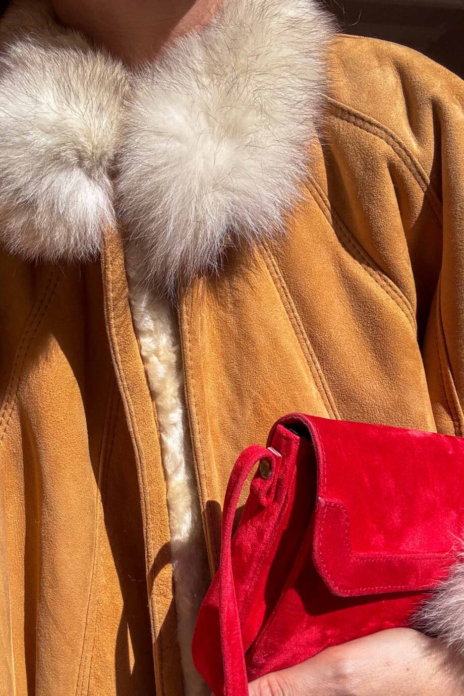 La Dolce vita luxe suede lammy cape