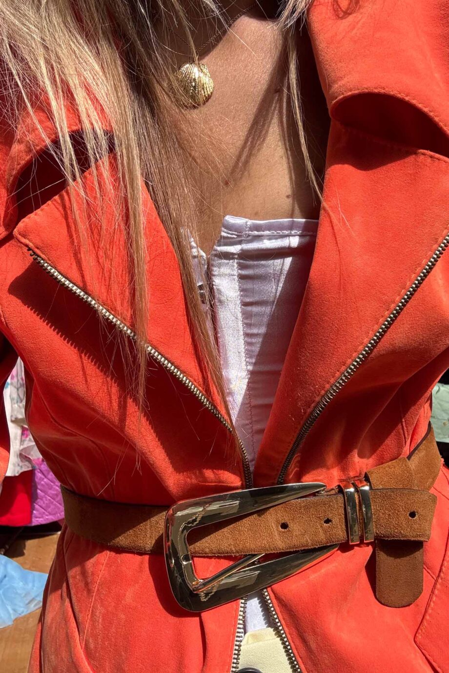 Sunkissed velvet jacket ’60s modern chic
