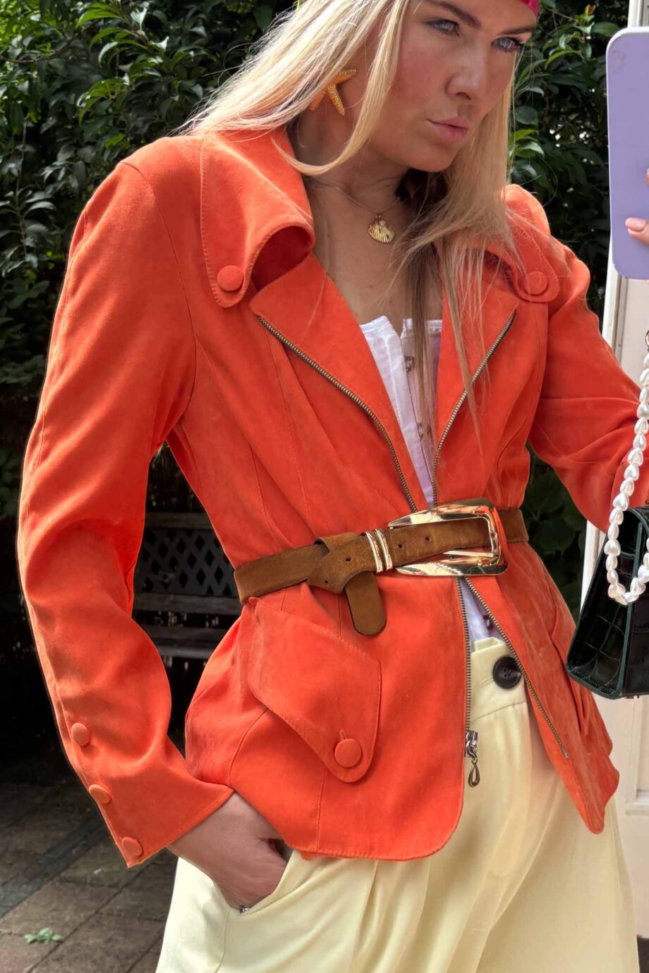 Sunkissed velvet jacket ’60s modern chic