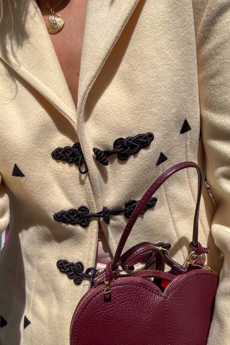 The Saint-Honoré Cashmere blazer