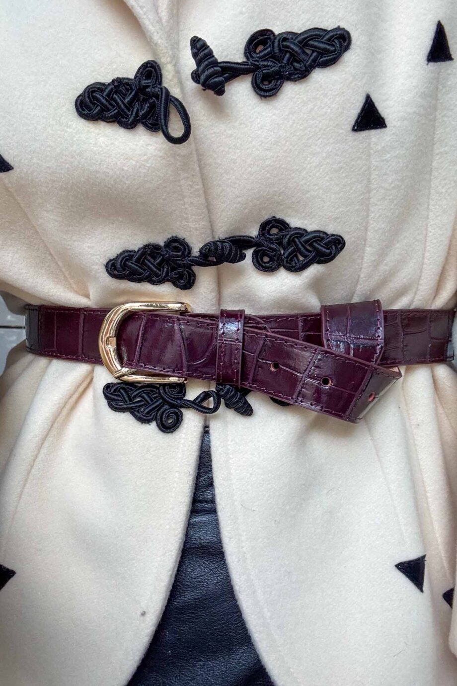 The Venezia burgundy leather belt