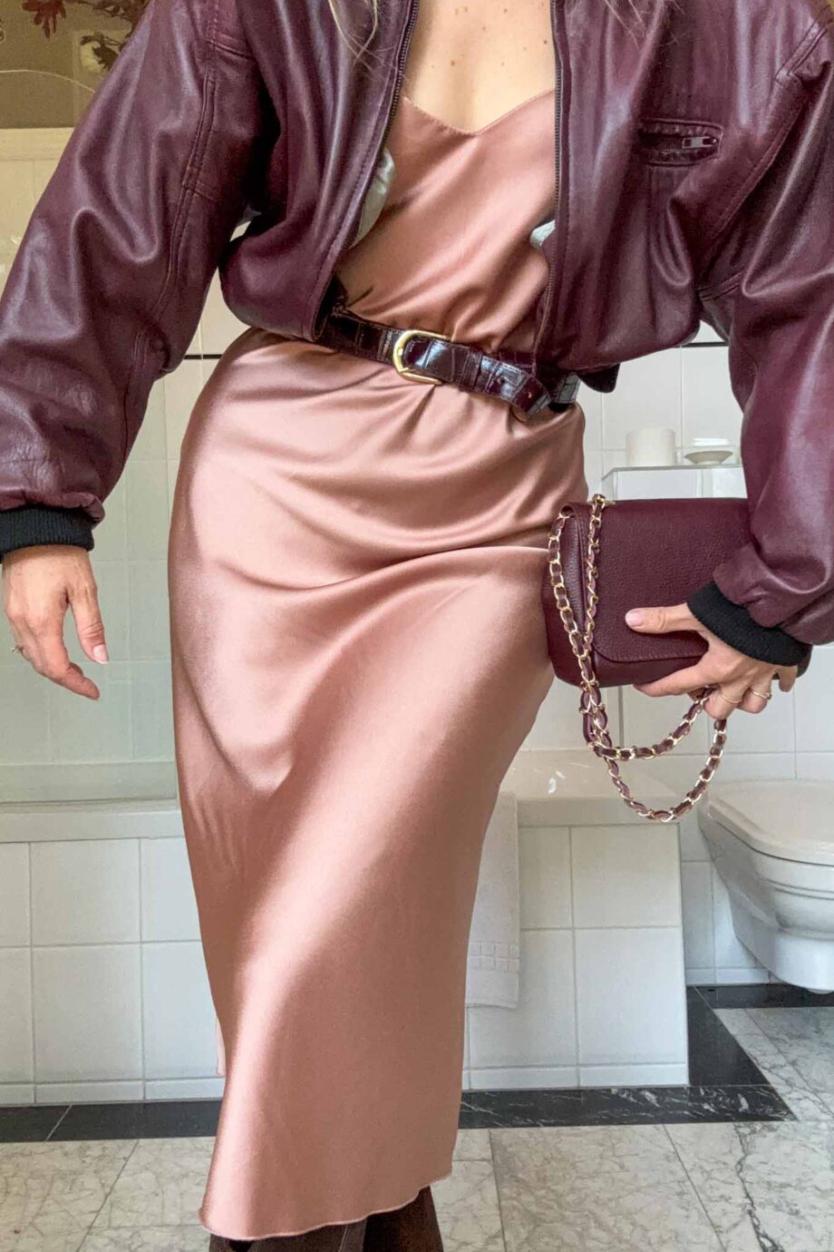 The Venezia burgundy leather belt