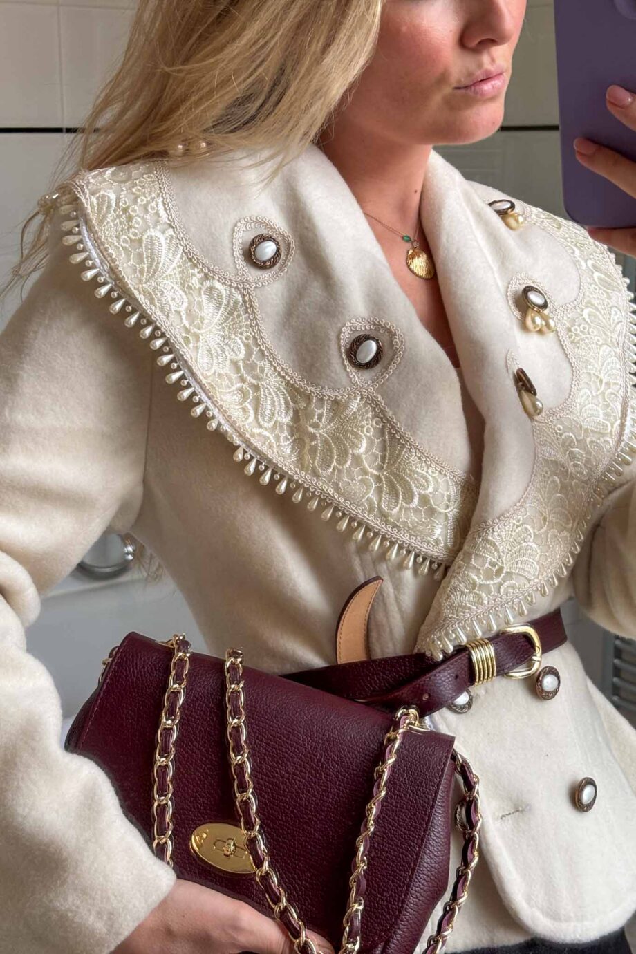 Chic Amalfi coast leather bag 