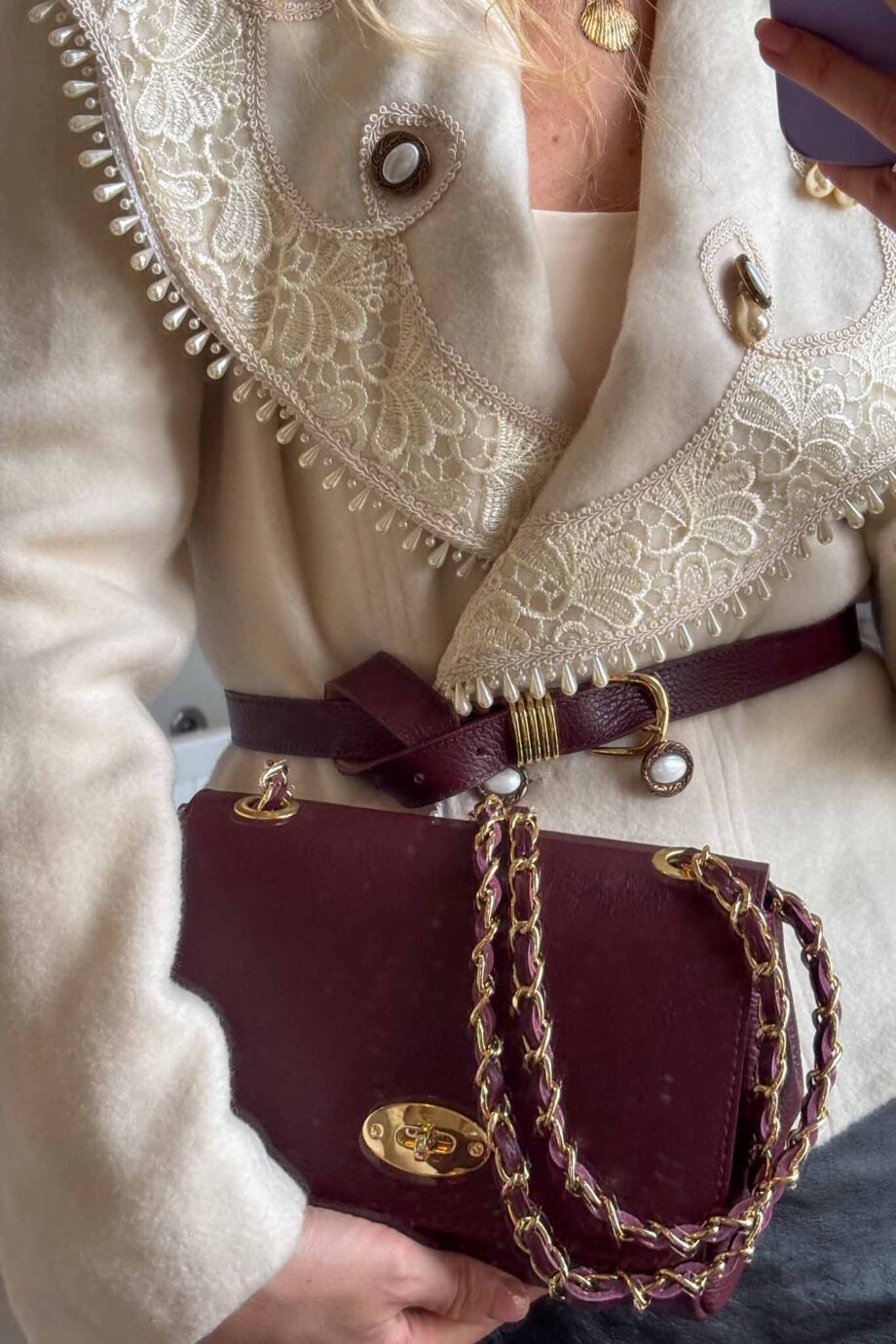 Chic Amalfi coast leather bag 