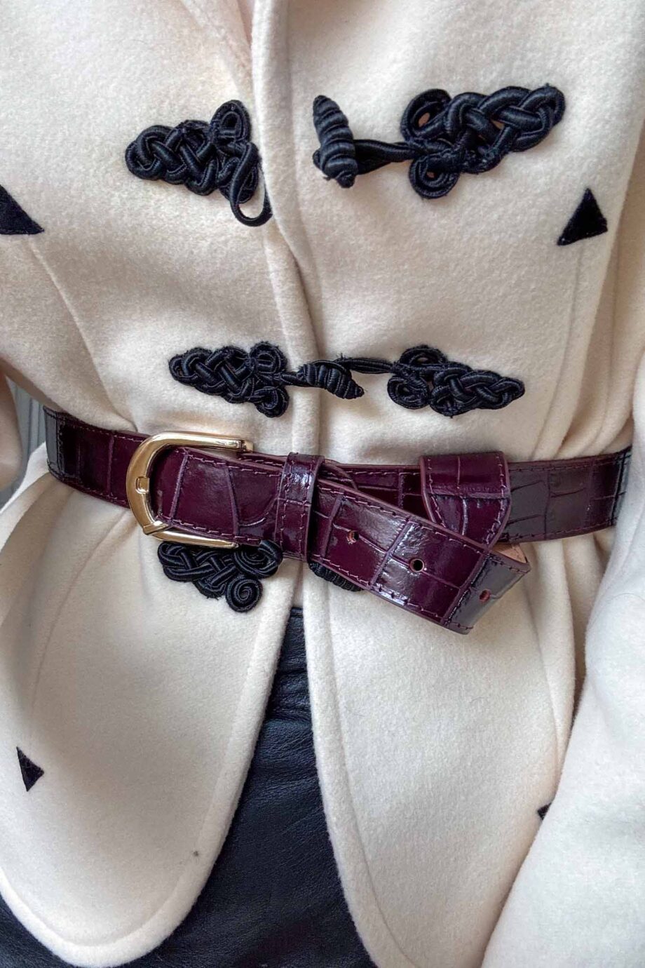 The Venezia burgundy leather belt