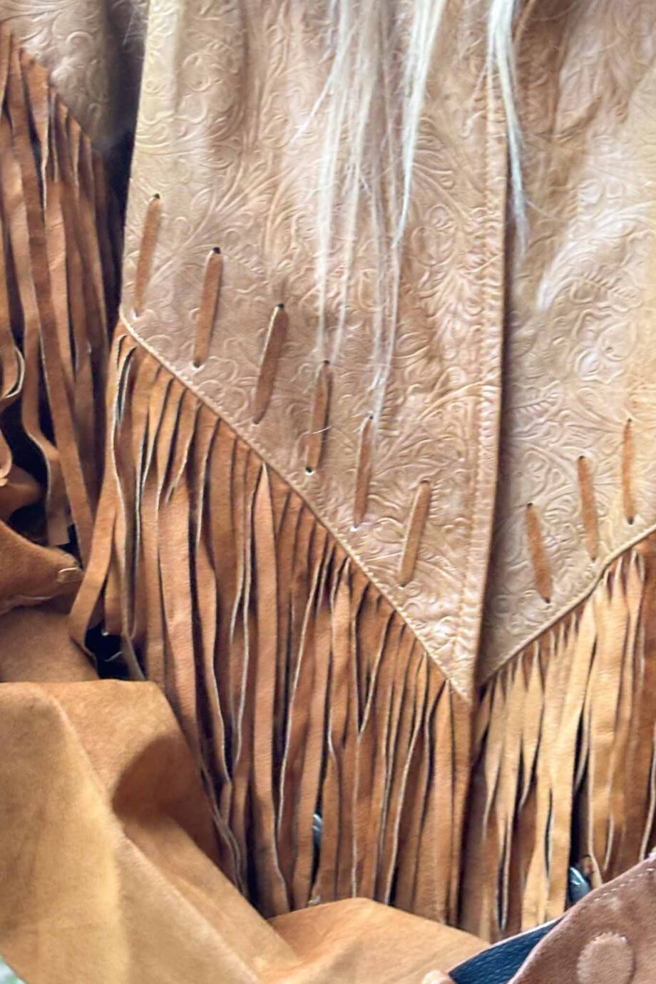 The 70s love story fringe suede jacket