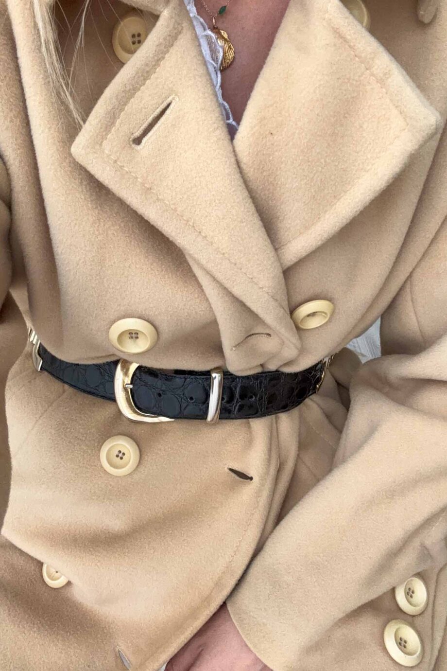 The blushing classic wool coat